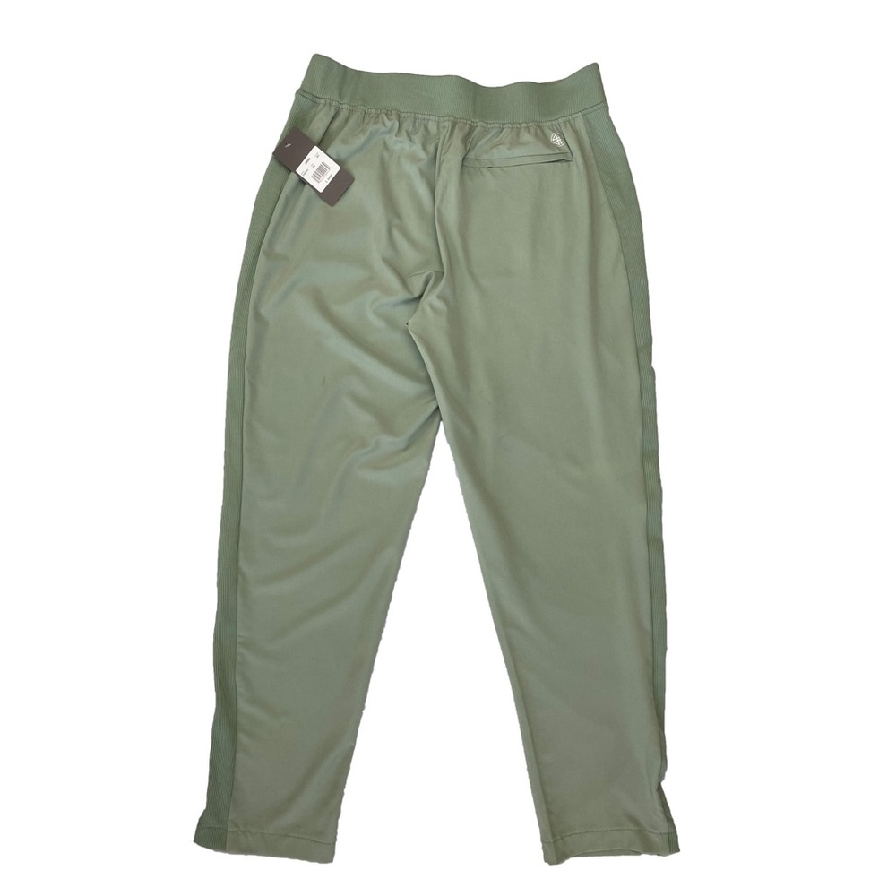 44 °NORTH jogger. Size: Medium. Color: Sage green.